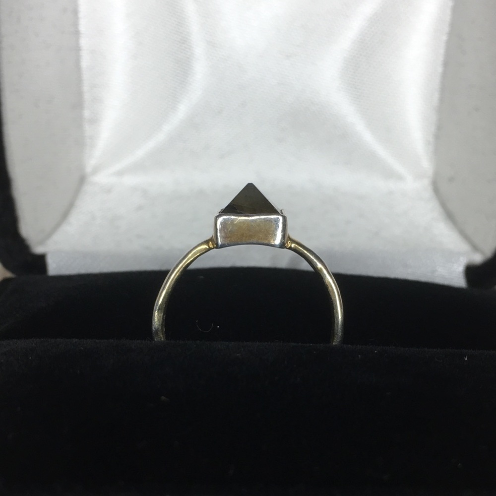 Labradorite Pyramid Ring - Picture 7 of 8